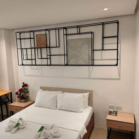 Zen Rooms Hotel Rupert A Baler Buitenkant foto