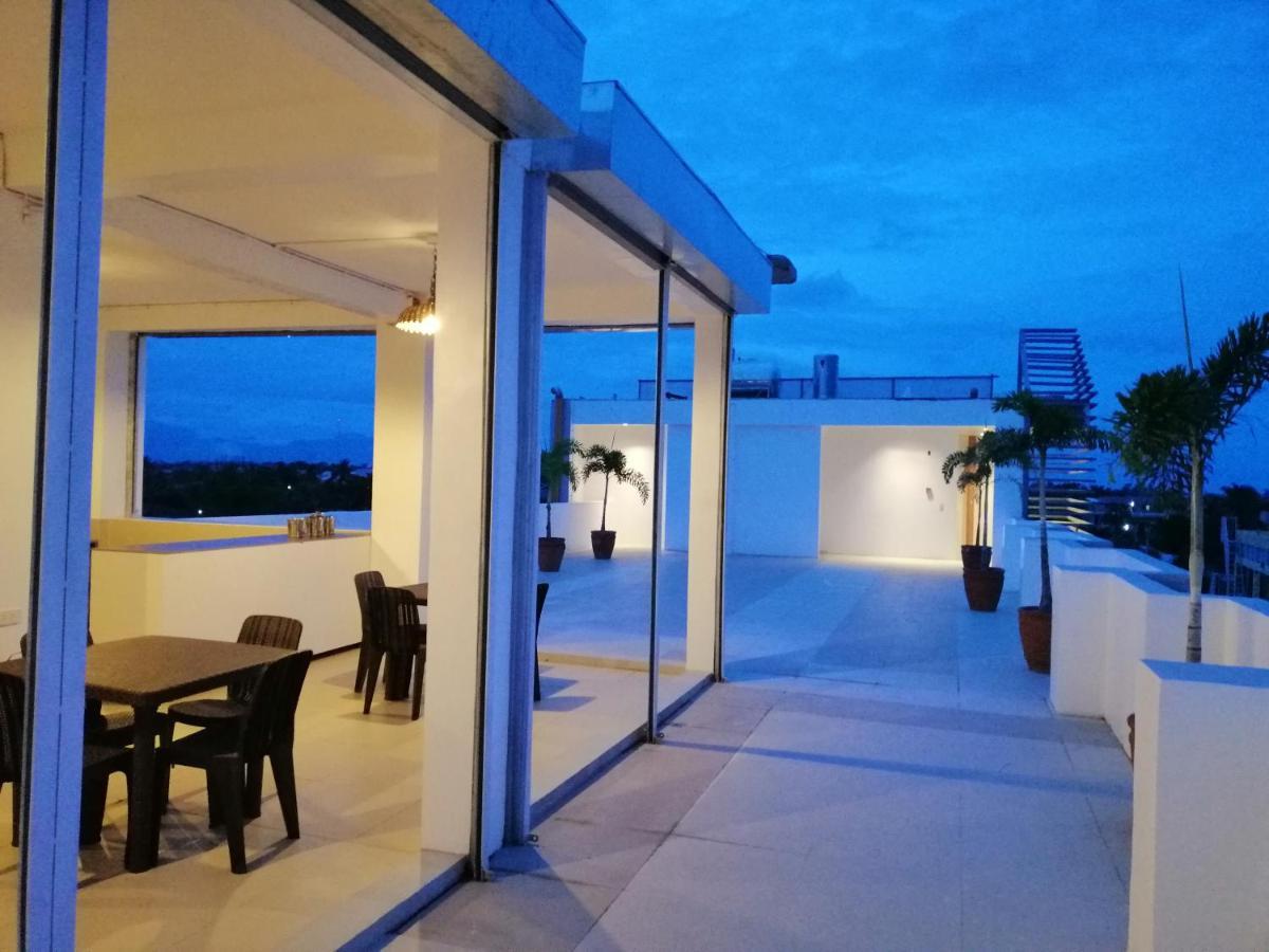Zen Rooms Hotel Rupert A Baler Buitenkant foto