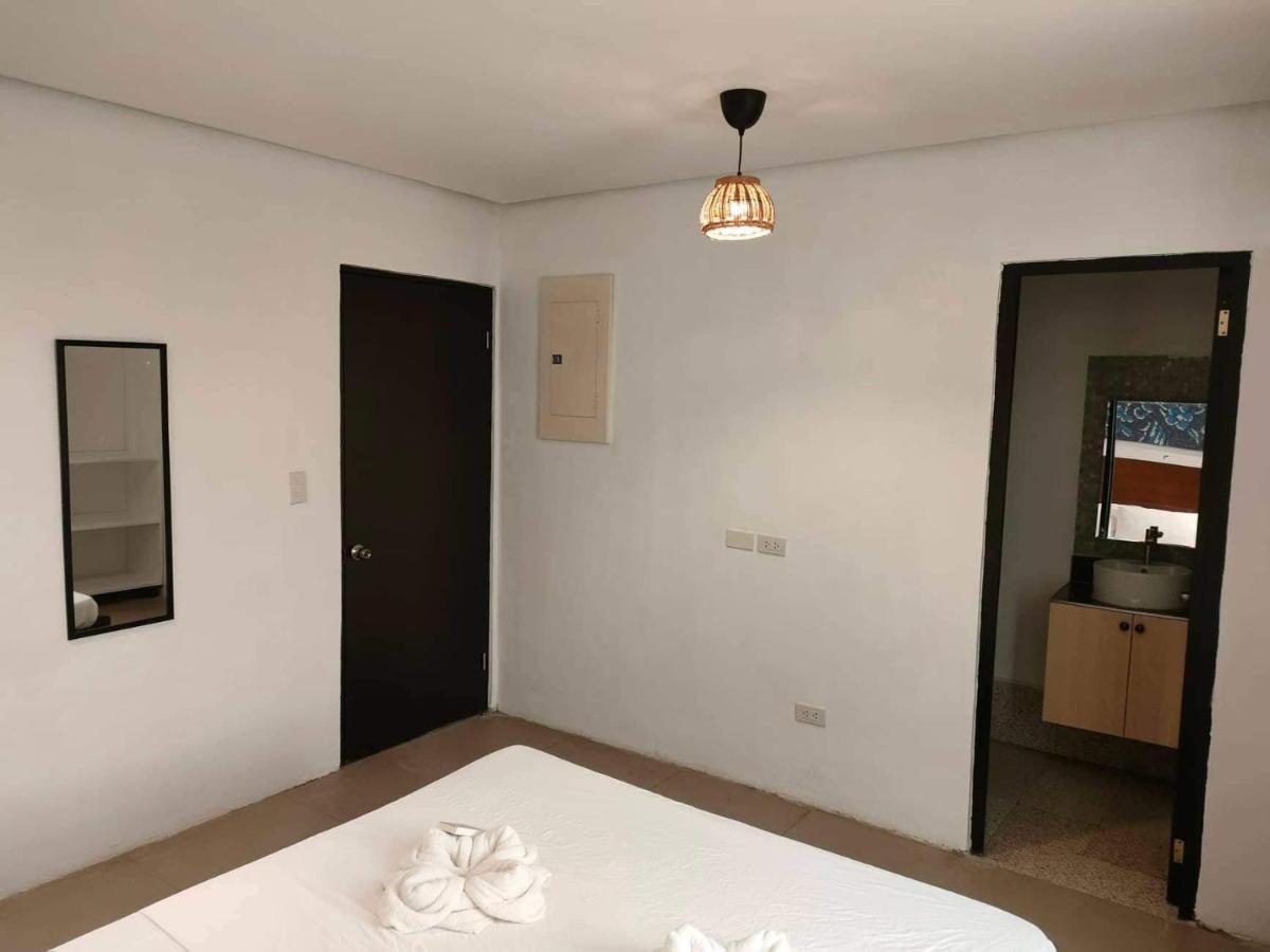 Zen Rooms Hotel Rupert A Baler Buitenkant foto