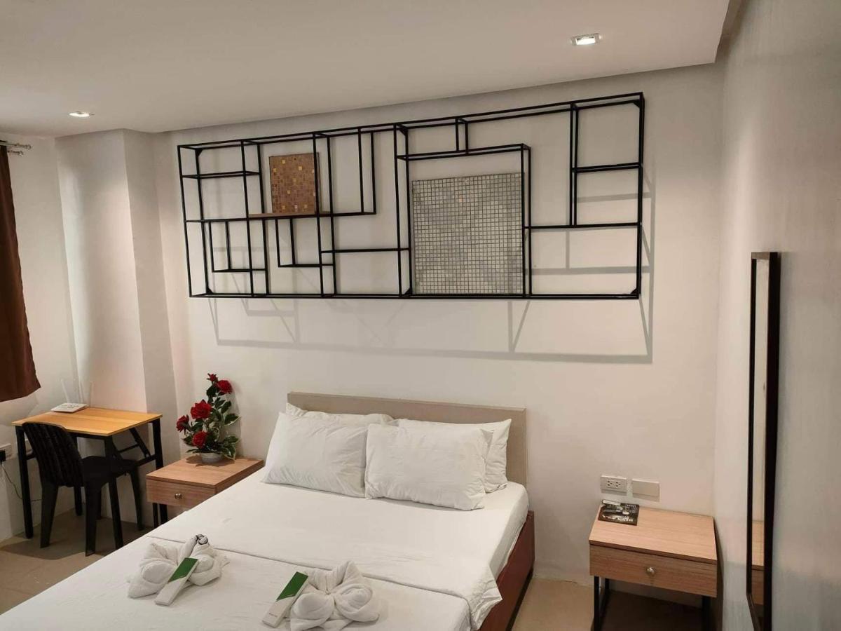 Zen Rooms Hotel Rupert A Baler Buitenkant foto