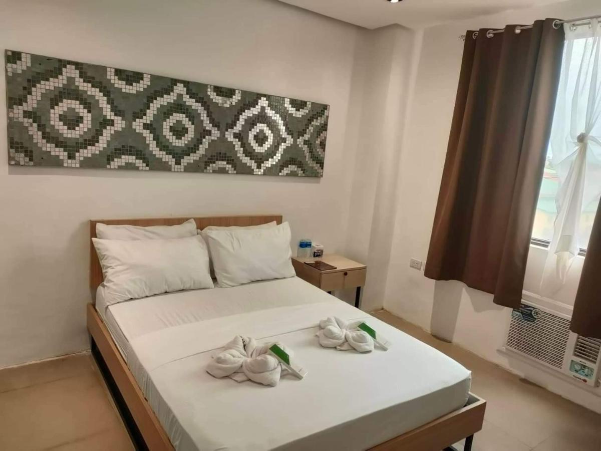 Zen Rooms Hotel Rupert A Baler Buitenkant foto