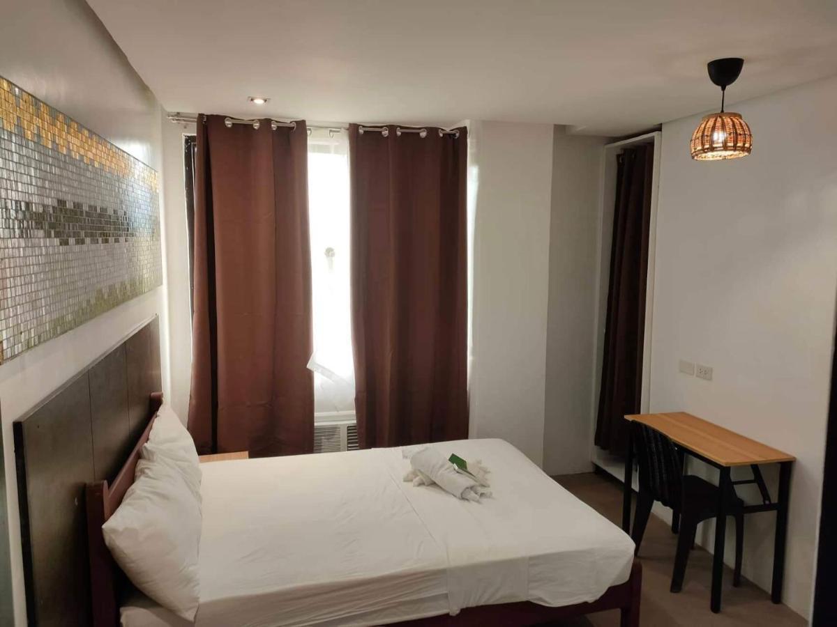 Zen Rooms Hotel Rupert A Baler Buitenkant foto