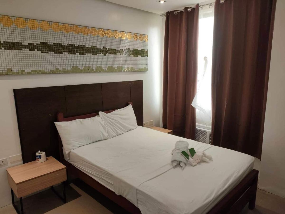 Zen Rooms Hotel Rupert A Baler Buitenkant foto