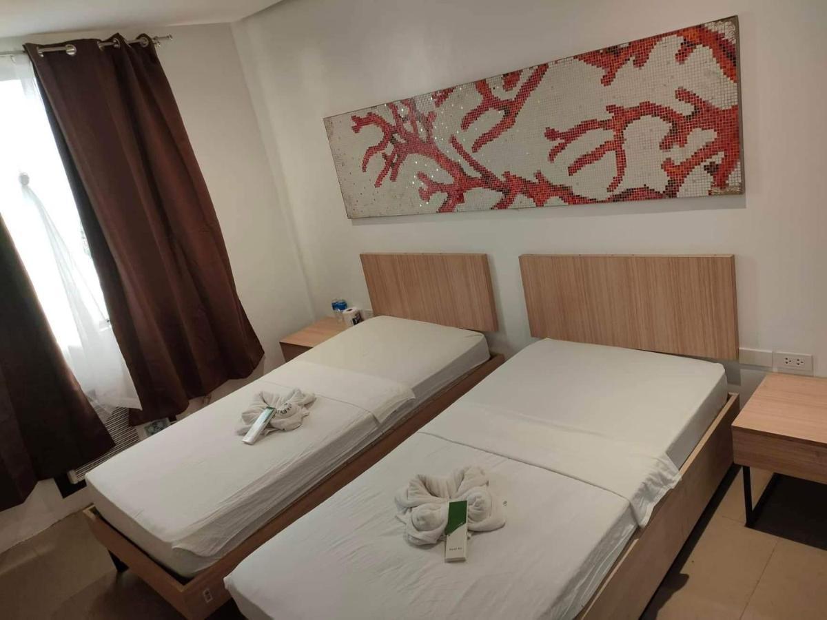 Zen Rooms Hotel Rupert A Baler Buitenkant foto