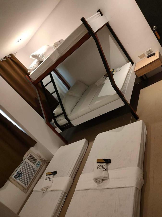 Zen Rooms Hotel Rupert A Baler Buitenkant foto